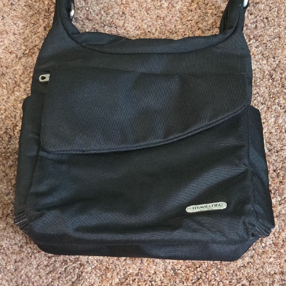 Travelon Black Messenger Bag for Men - Picture 1 of 4